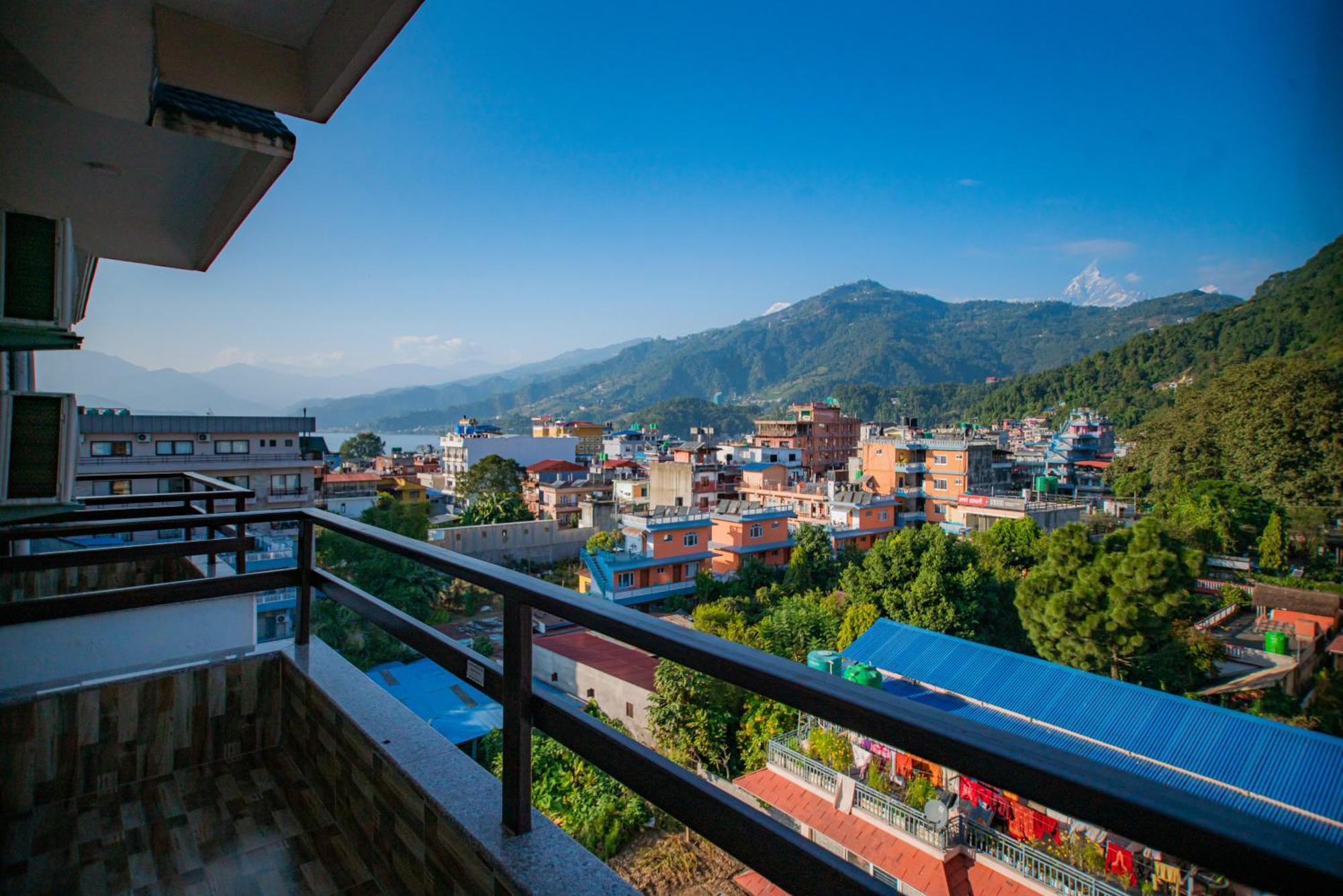 Majheri Resort And Spa Pokhara Exterior photo